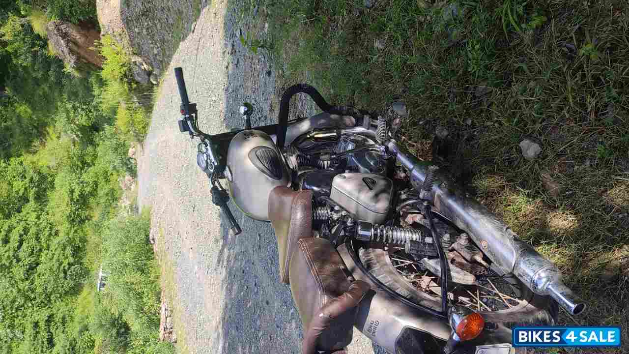 Gunmetal Grey Royal Enfield Classic 350 Dual Channel BS6