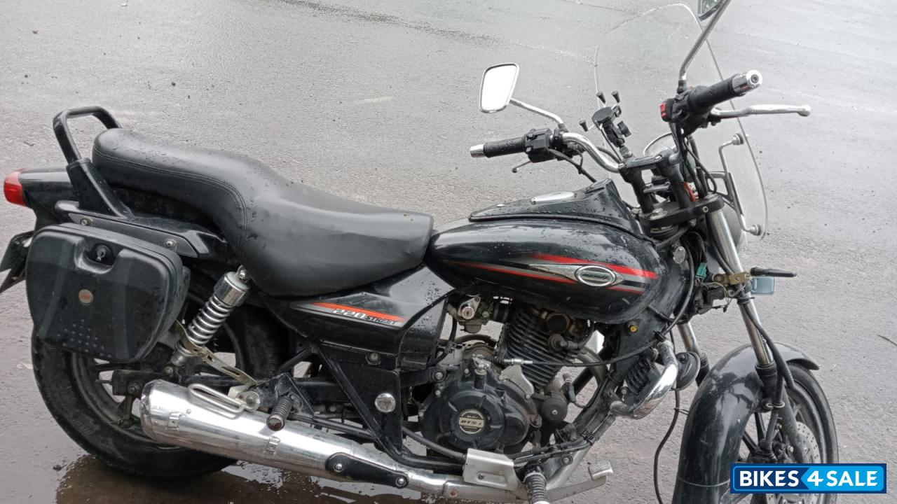 Bajaj Avenger Street 220
