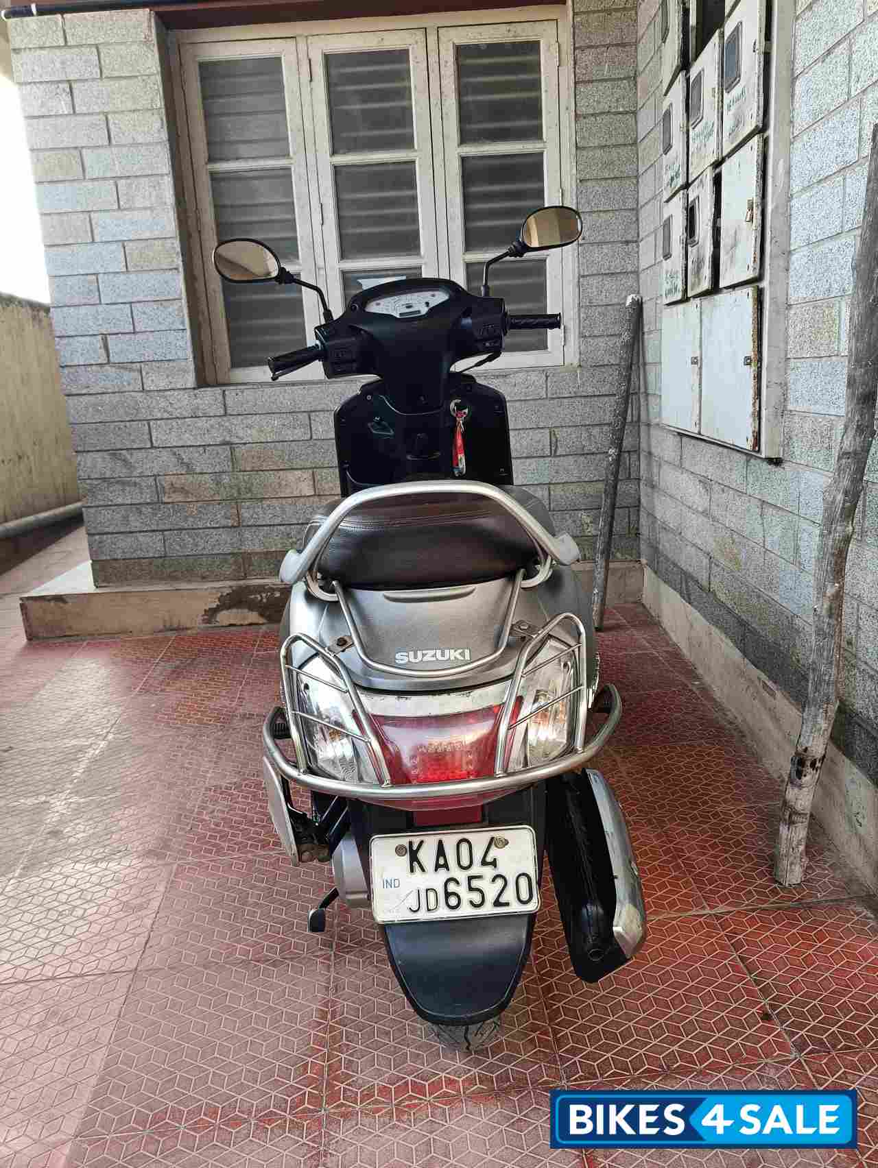 Gray Suzuki Access 125 CBS