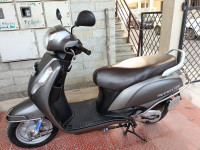 Gray Suzuki Access 125 CBS