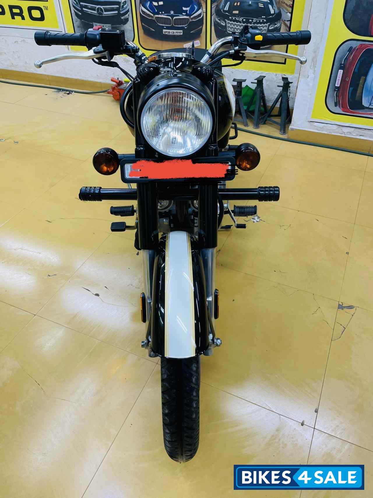 Black Royal Enfield Classic 500 Black Royal Enfield Classic 500