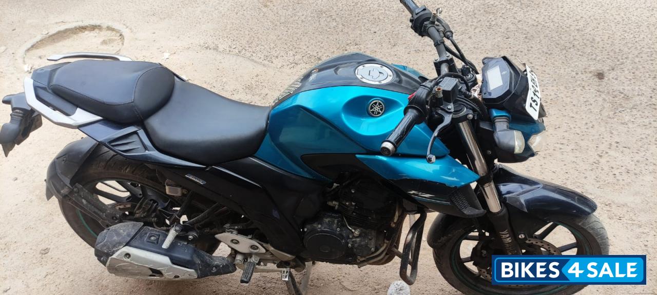 Yamaha FZ25