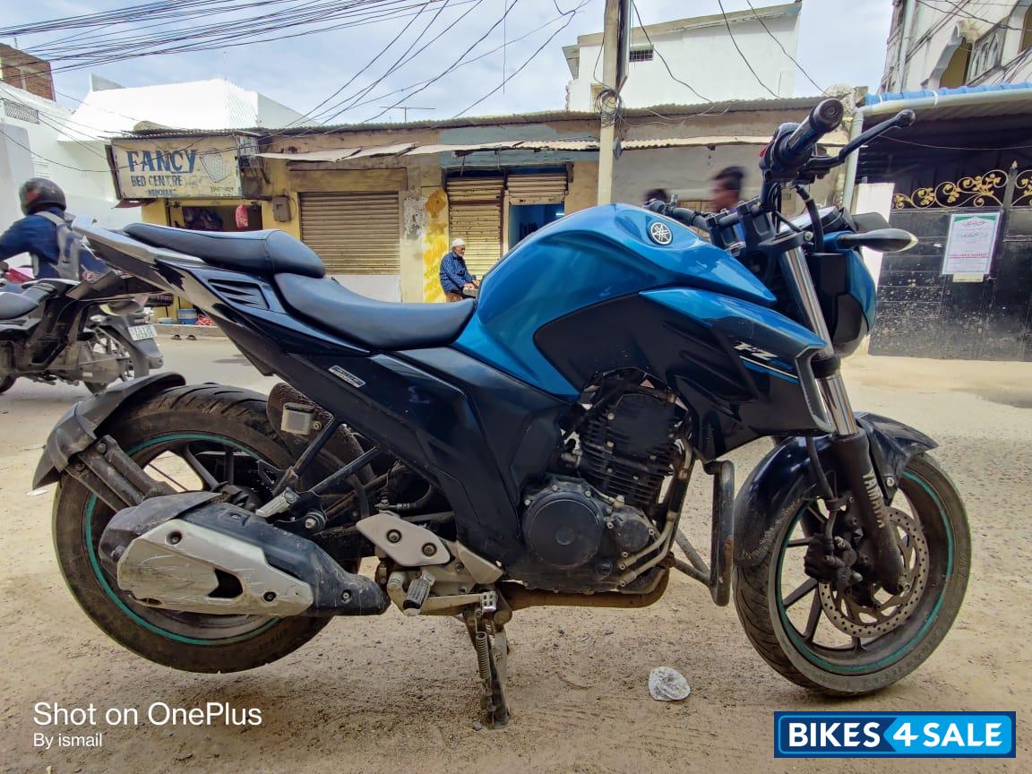 Yamaha FZ25