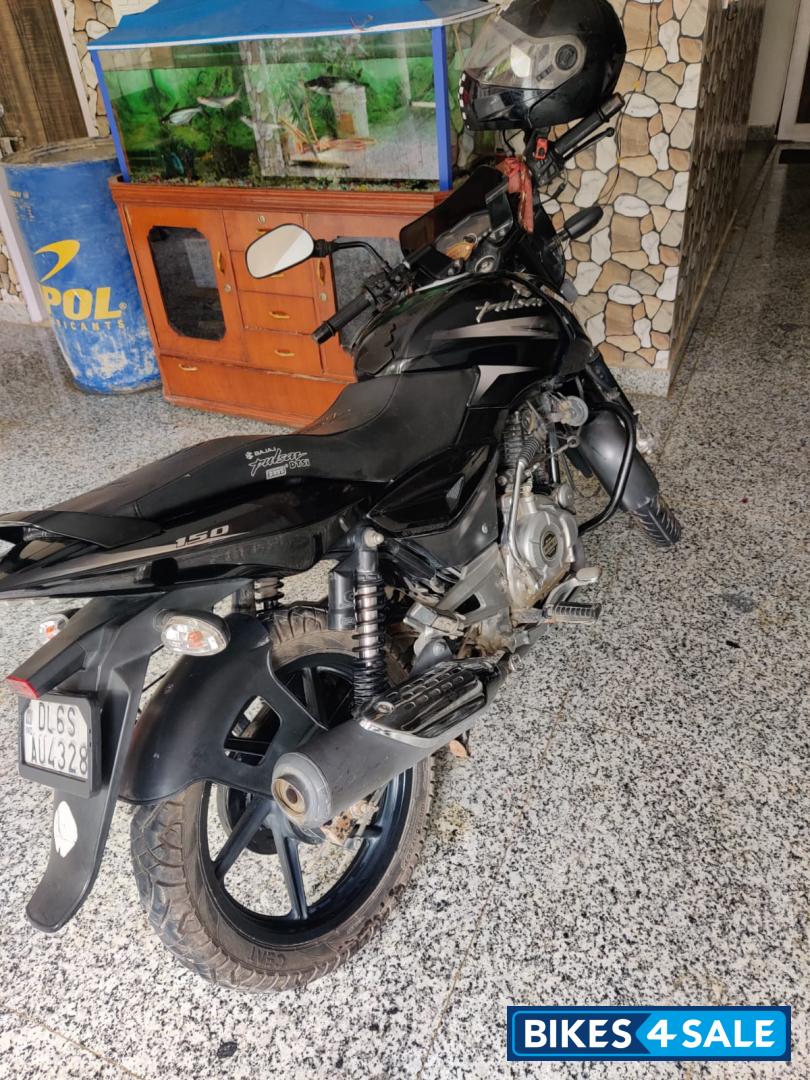 Black Bajaj Pulsar 150 DTSi