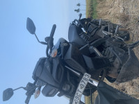 Black Yamaha MT-15