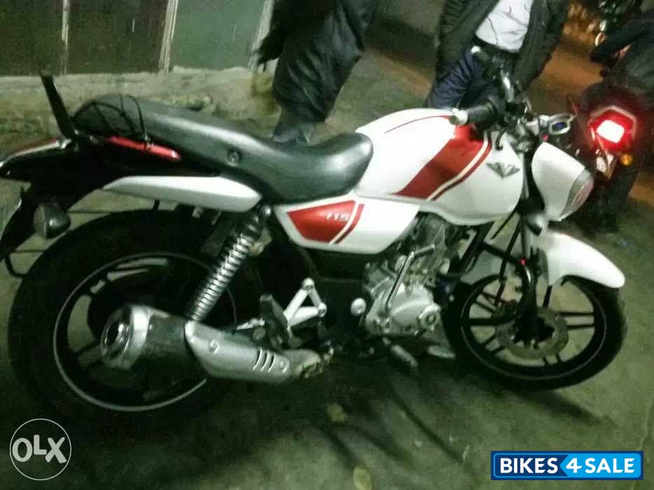 White Bajaj V15 White Bajaj V15