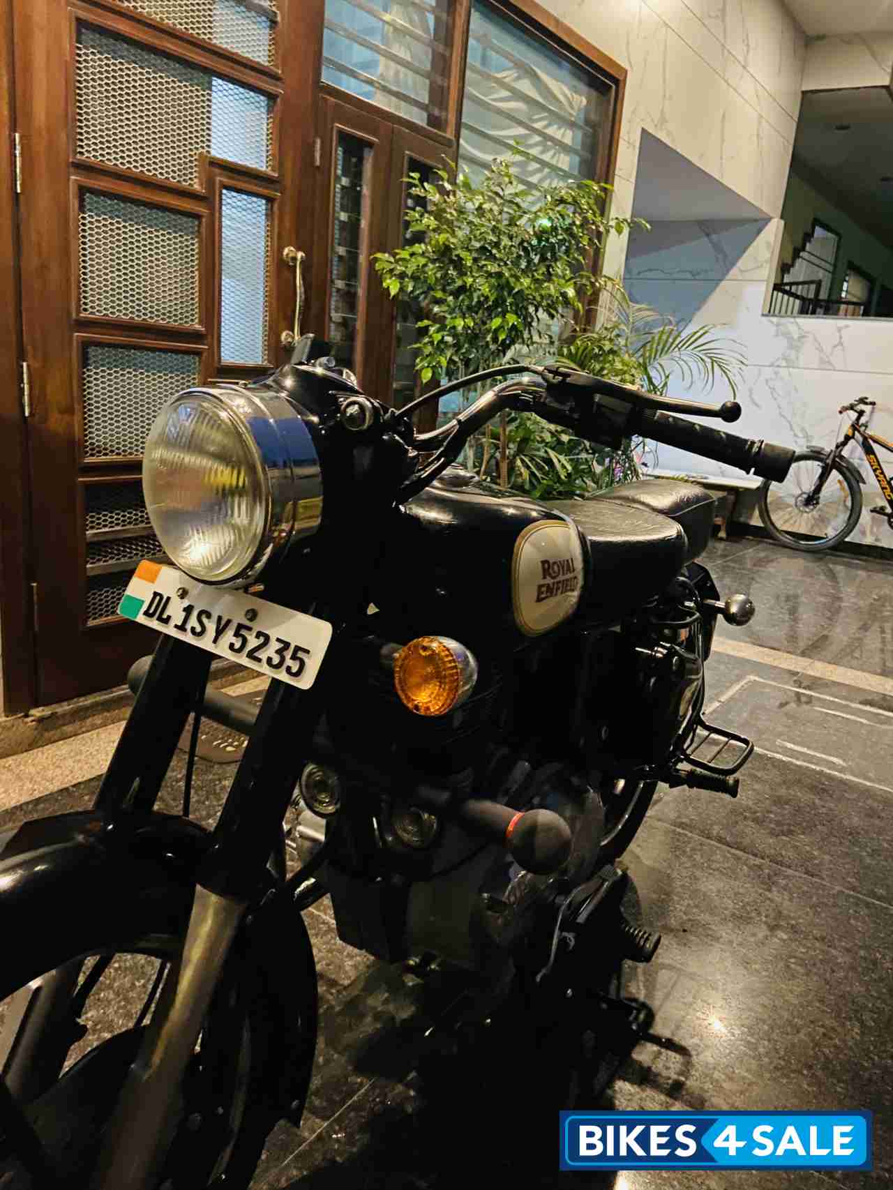 Royal Enfield Classic 350 Royal Enfield Classic 350