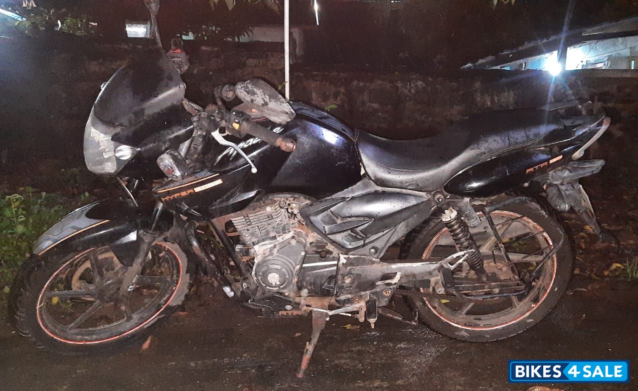 Black TVS Apache RTR 160