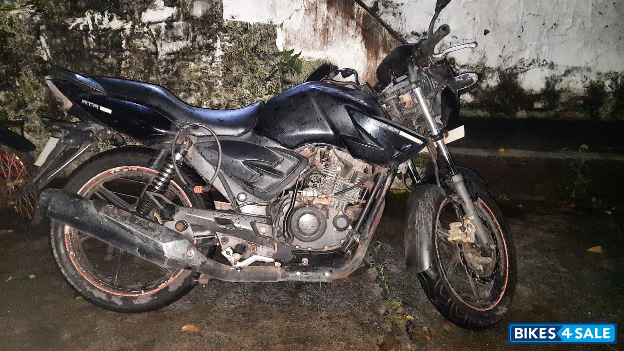 Black TVS Apache RTR 160