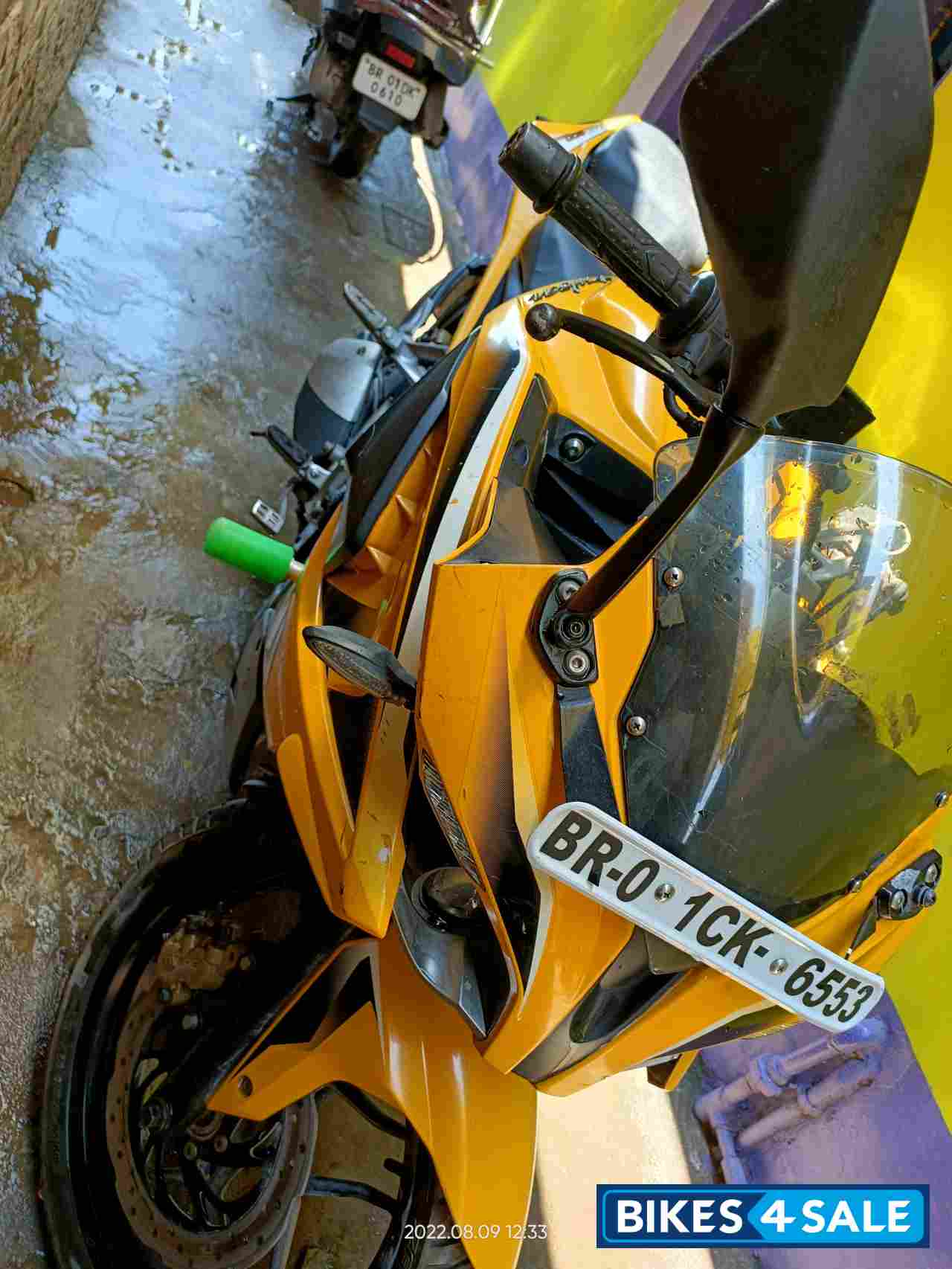 Bajaj Pulsar RS 200 Bajaj Pulsar RS 200