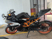 Black Orange KTM RC 200