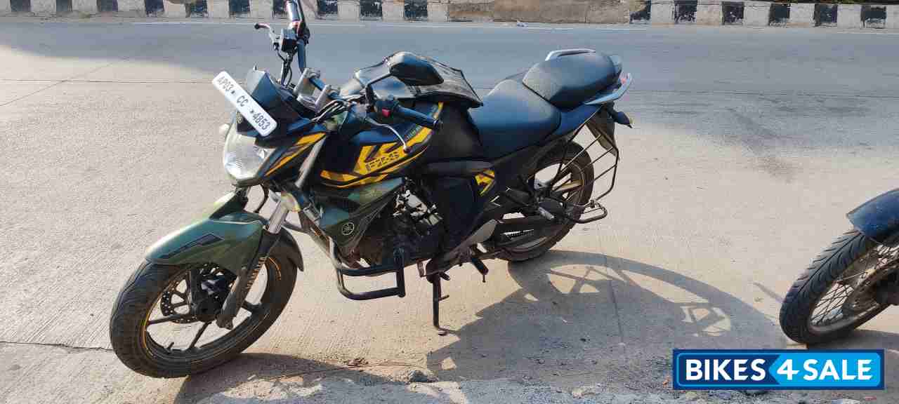 Yamaha FZ-S