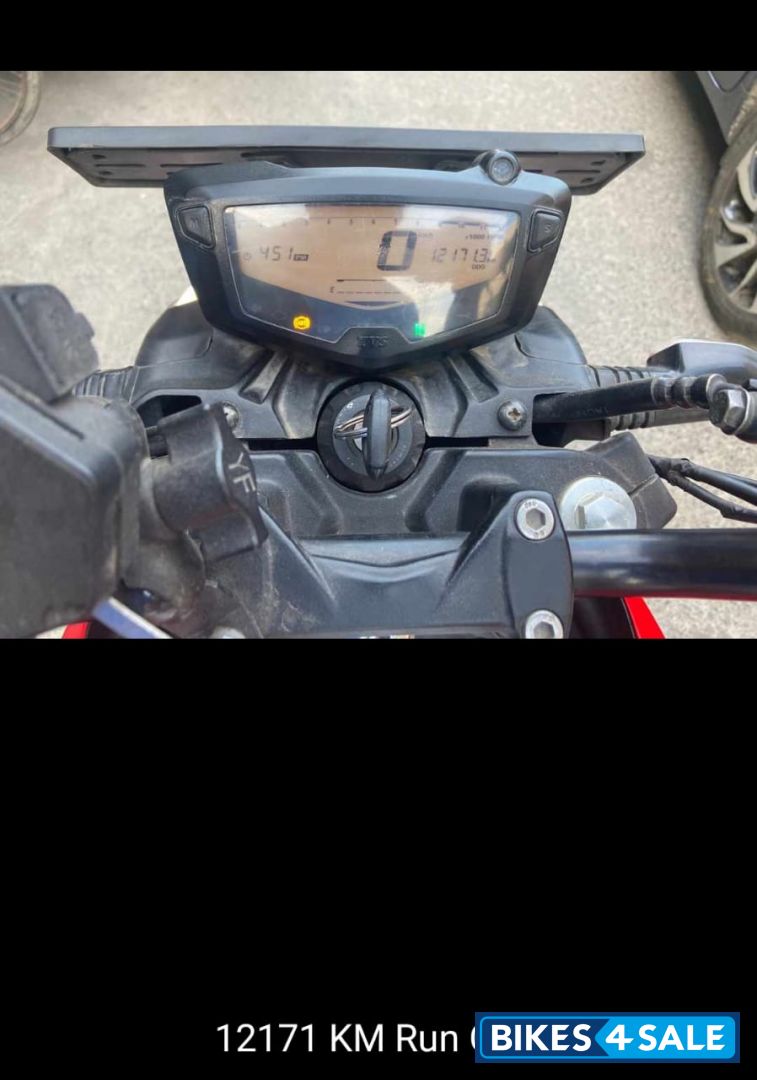 Red TVS Apache RTR 160 4V BS6