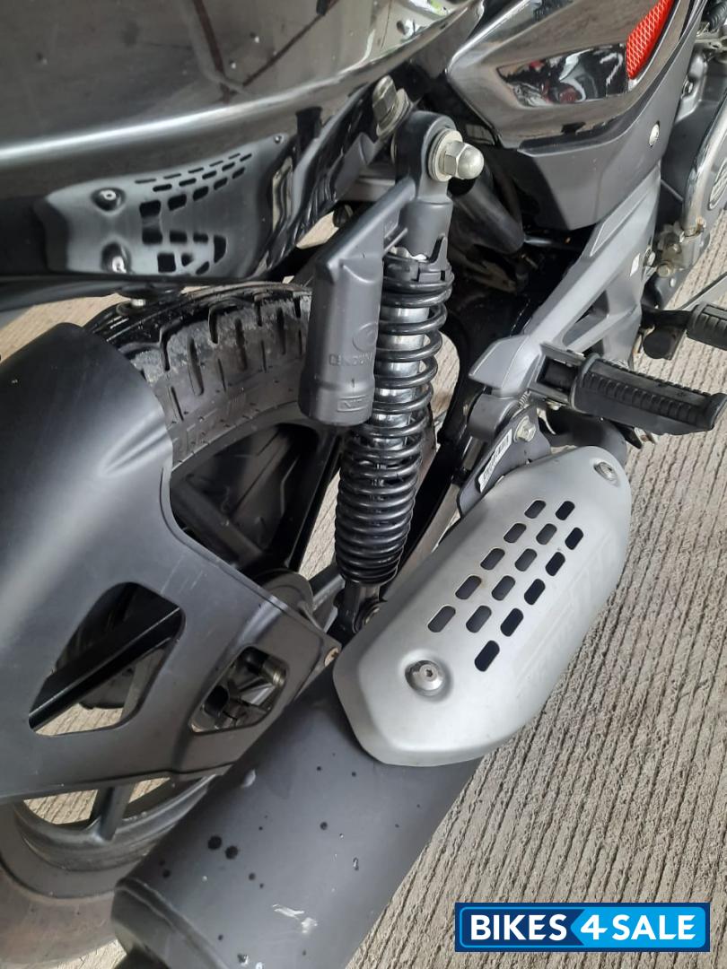 Bajaj Pulsar 125 Neon