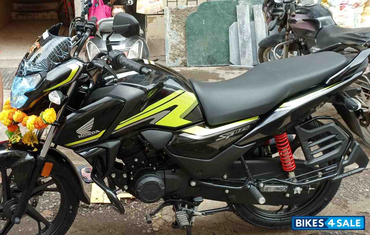 Black Honda SP 125 BSVI