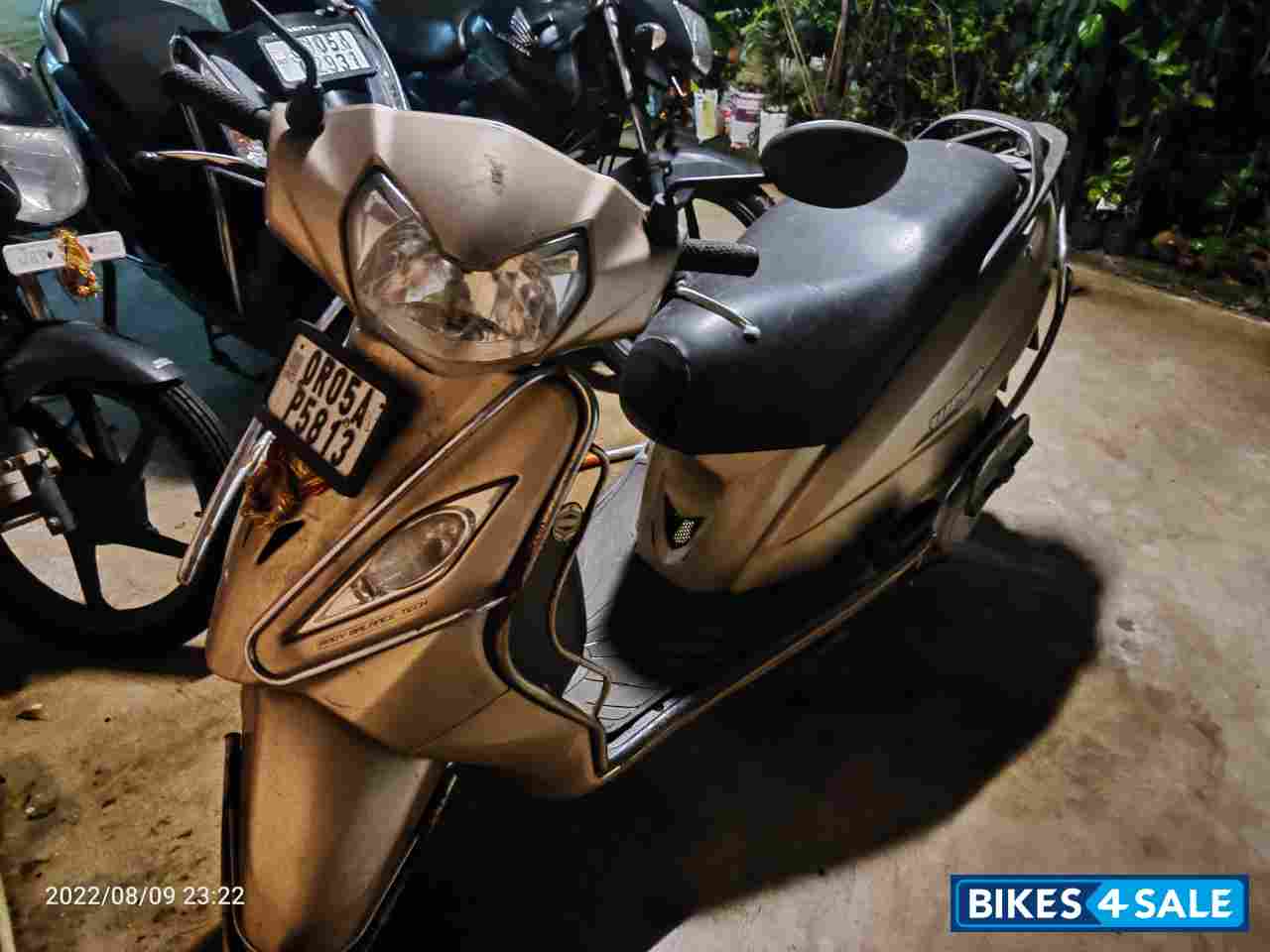 Golden Beige TVS Wego