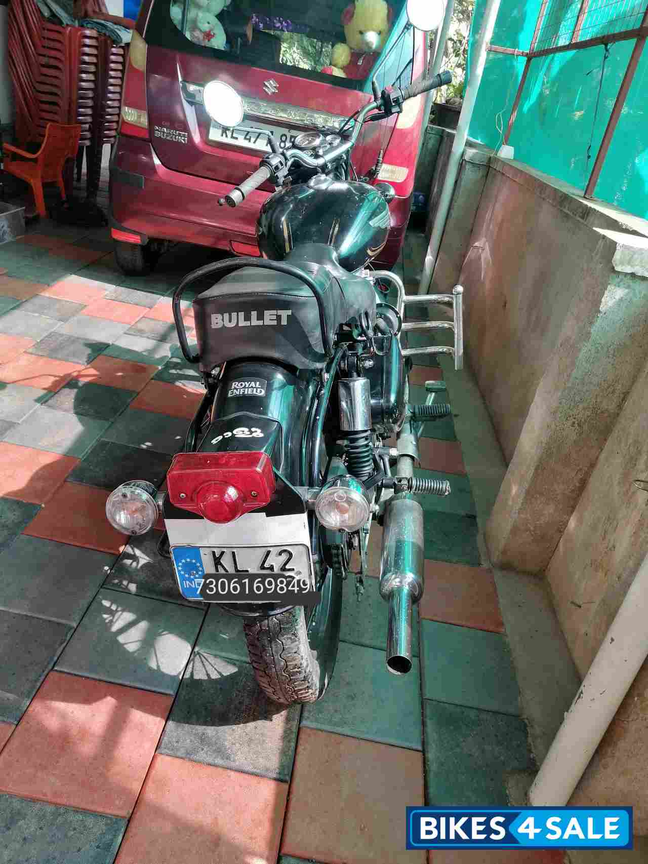 Black Royal Enfield Bullet Standard 350