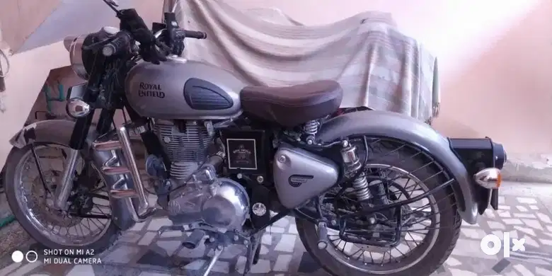 Royal Enfield Classic Gunmetal Grey Royal Enfield Classic Gunmetal Grey