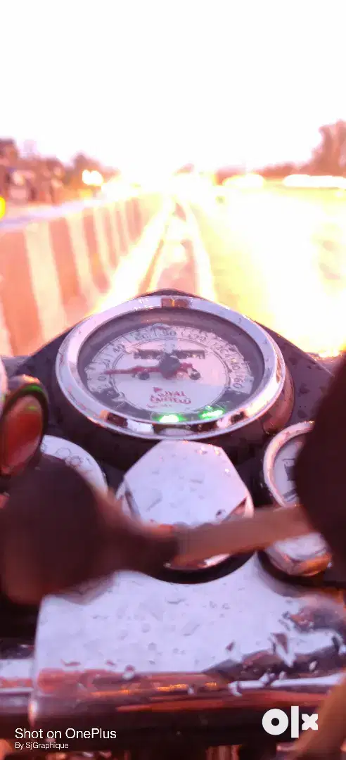 Royal Enfield Classic Gunmetal Grey Royal Enfield Classic Gunmetal Grey