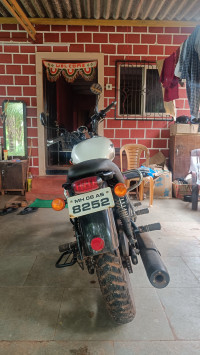 White Royal Enfield Thunderbird X 350