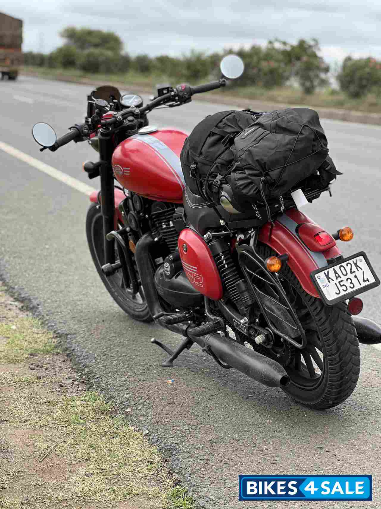 Jawa 42 Dual Channel ABS Orion Red