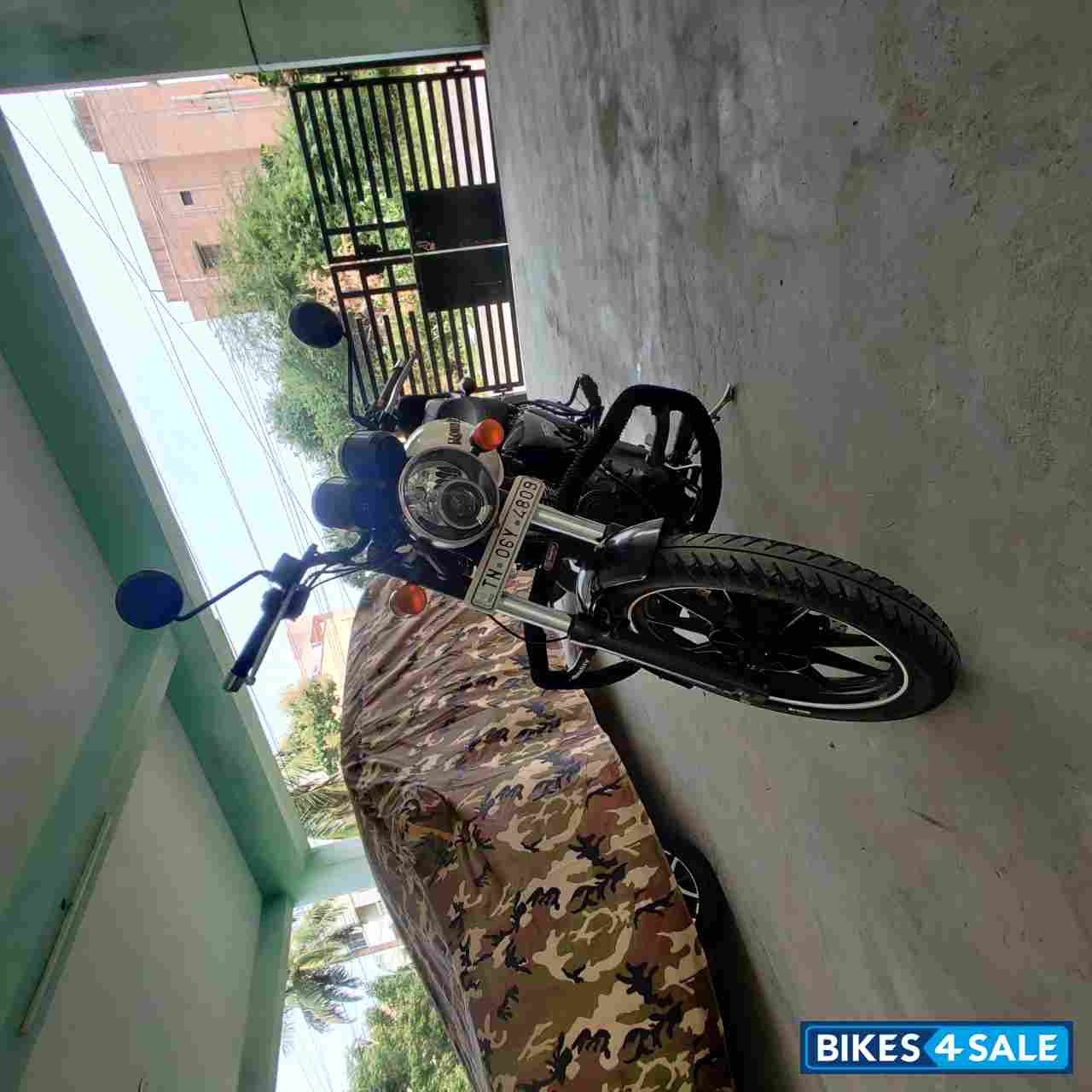 White Royal Enfield Thunderbird X 350