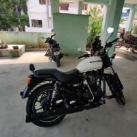 White Royal Enfield Thunderbird X 350