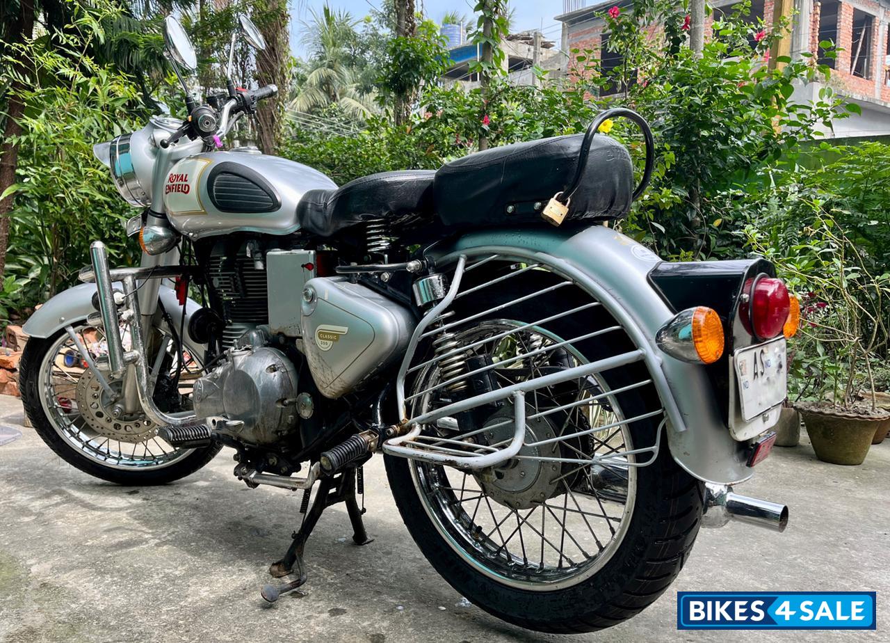 Silky Silver Royal Enfield Classic 350