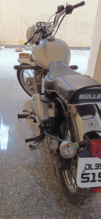 Silver Royal Enfield Bullet Electra 5S