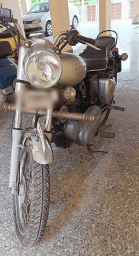 Silver Royal Enfield Bullet Electra 5S