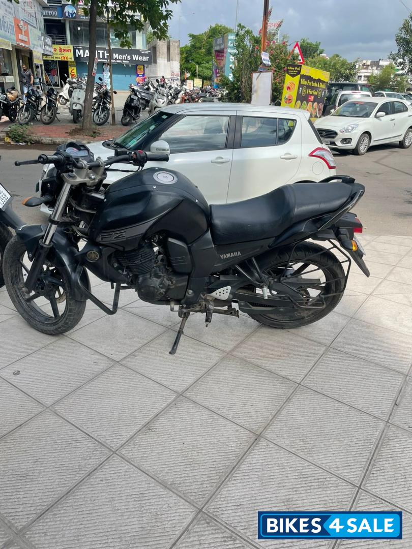 Yamaha FZ