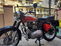 Red Royal Enfield  Super bullet R red