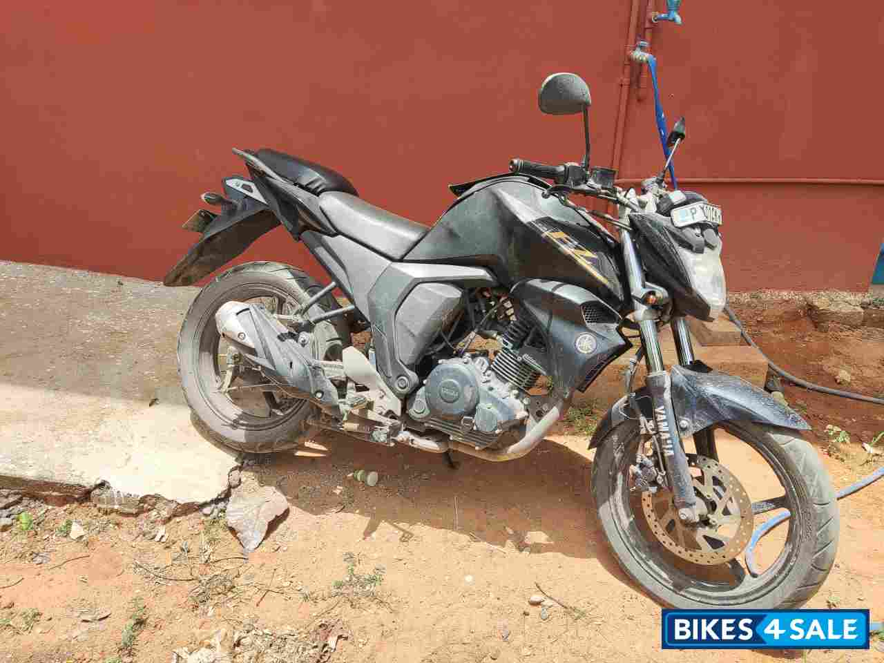 Panther Black Yamaha FZ-S FI V2 Panther Black Yamaha FZ-S FI V2