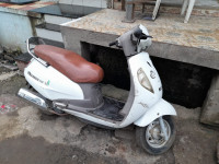 White Suzuki Access 125