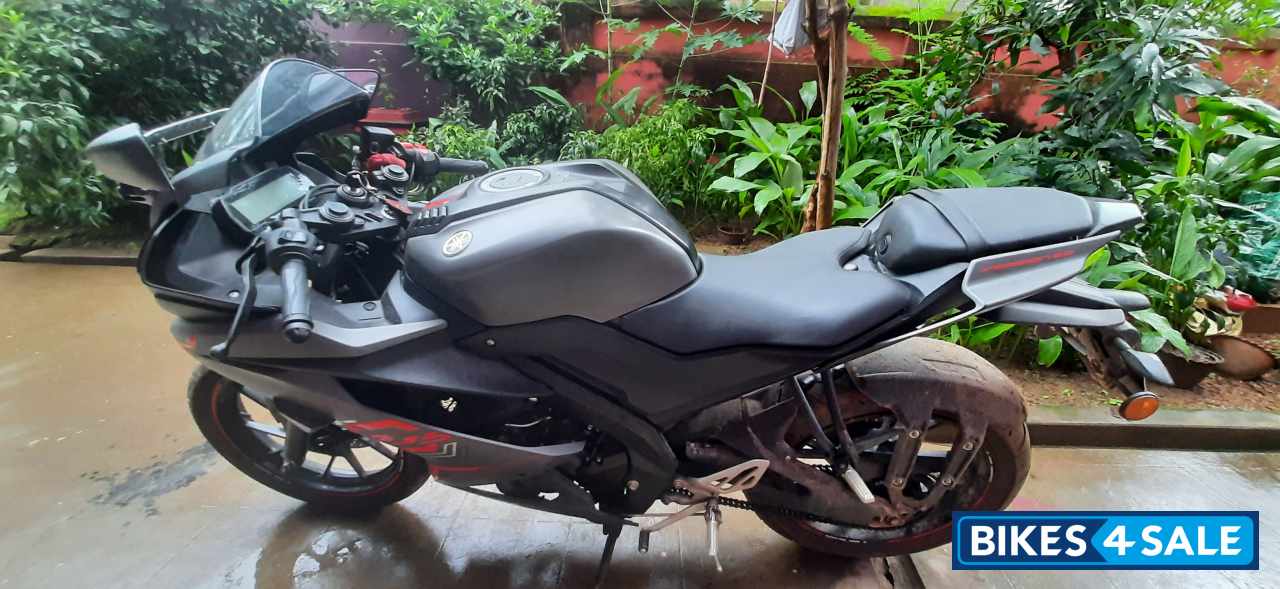 Thunder Grey Yamaha YZF R15 V3 BS6