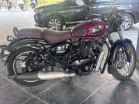 Red Benelli Imperiale 400 BS6