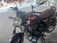 Red Benelli Imperiale 400 BS6