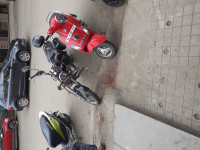 Black Bajaj Avenger 220 DTS-i