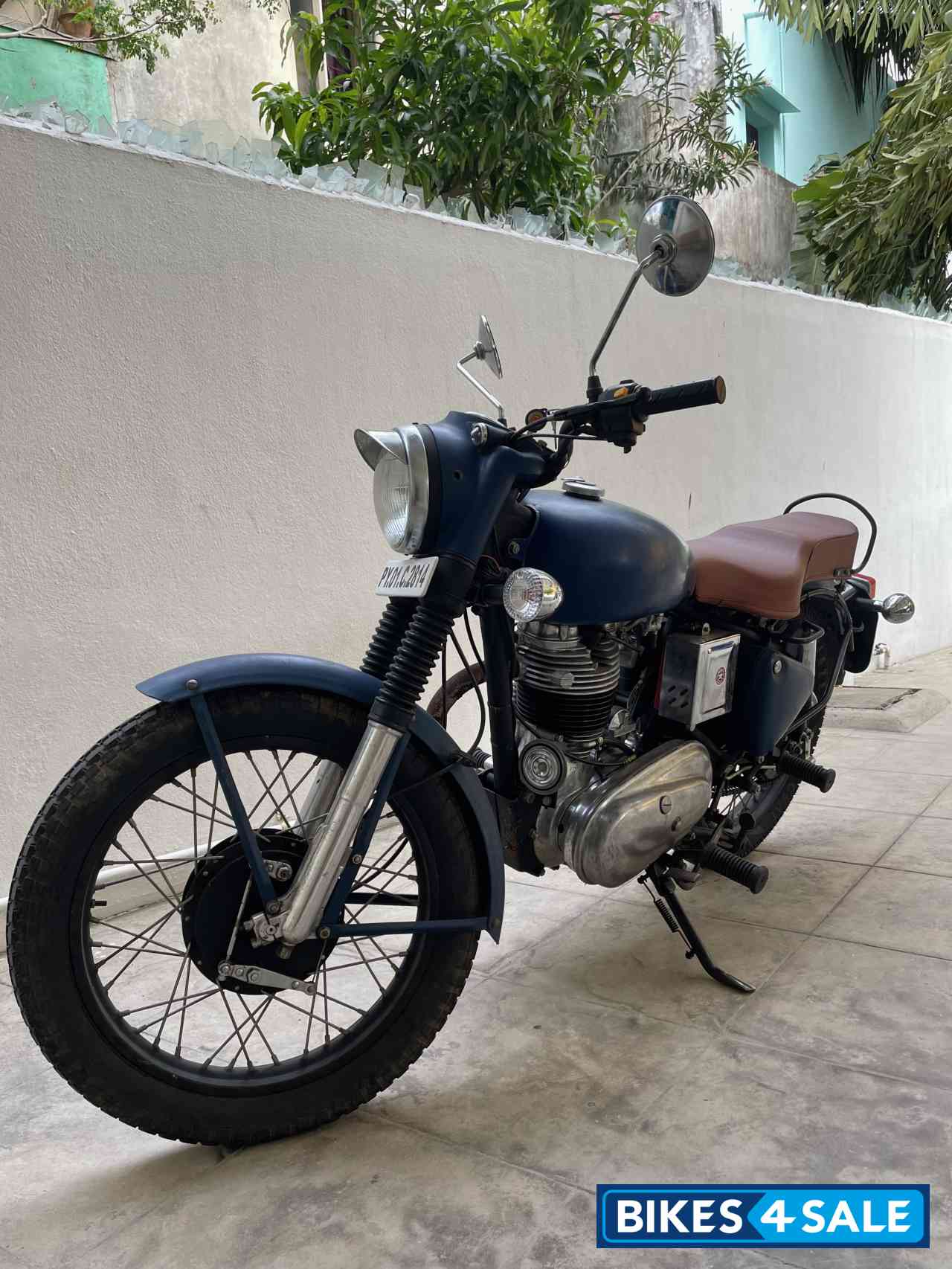 Blue Royal Enfield Bullet Standard 350
