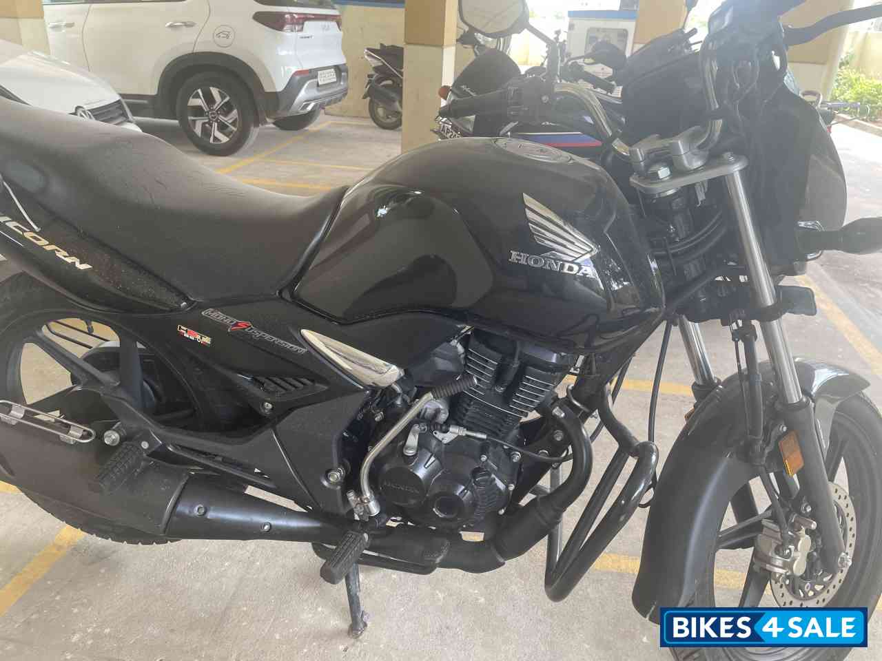 Black Honda Unicorn 160 BS6