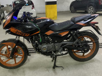 Bajaj Pulsar 220F