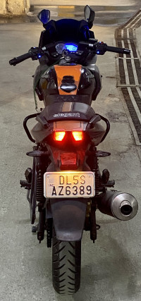 Bajaj Pulsar 220F