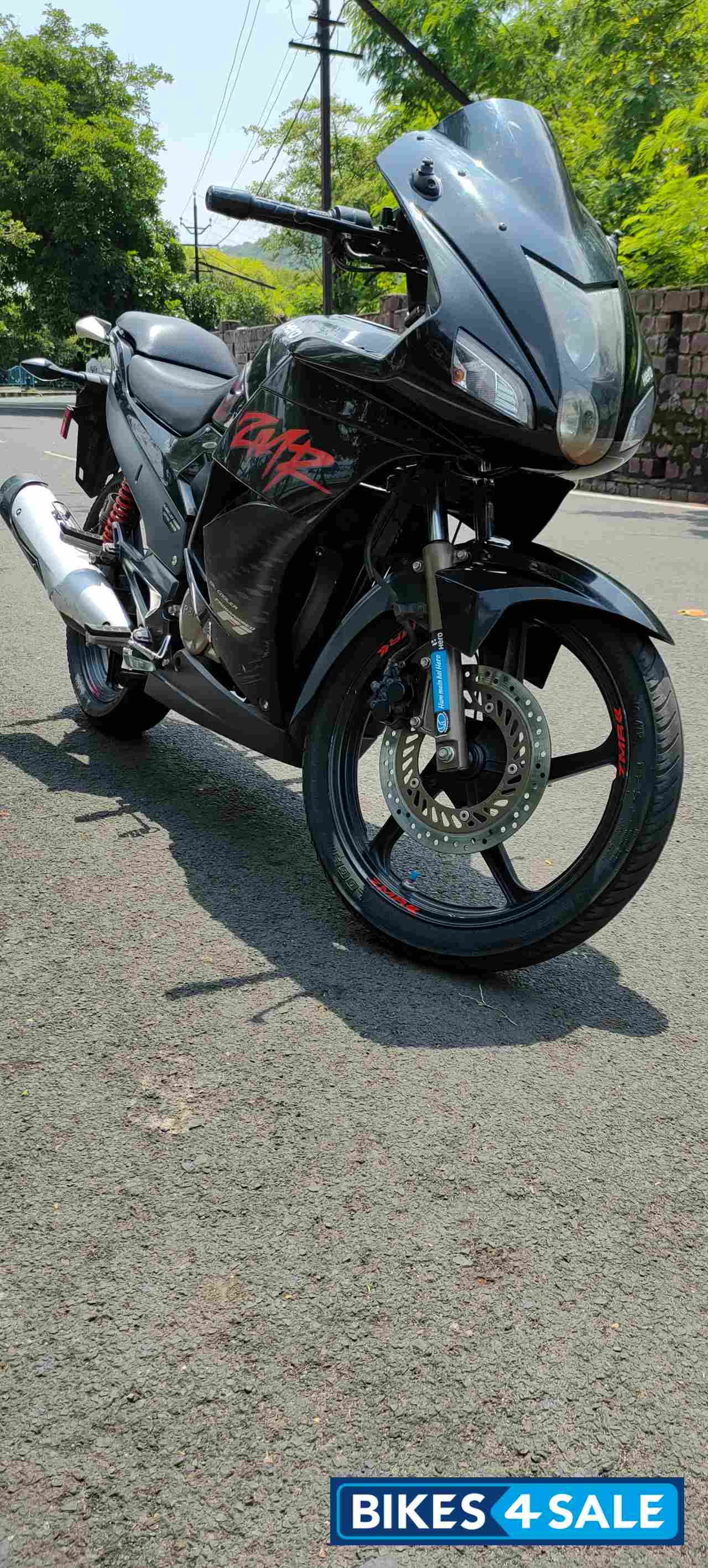 Black Hero Karizma ZMR