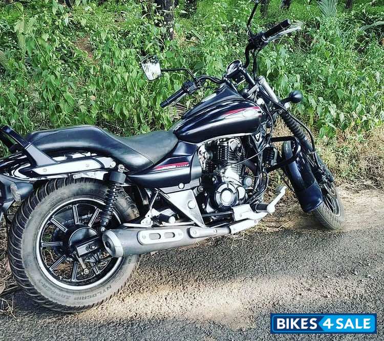 Bajaj Avenger Street 220