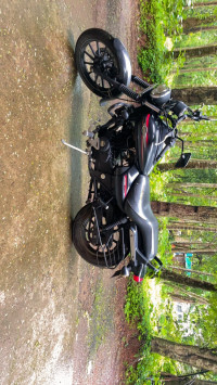 Bajaj Avenger Street 220