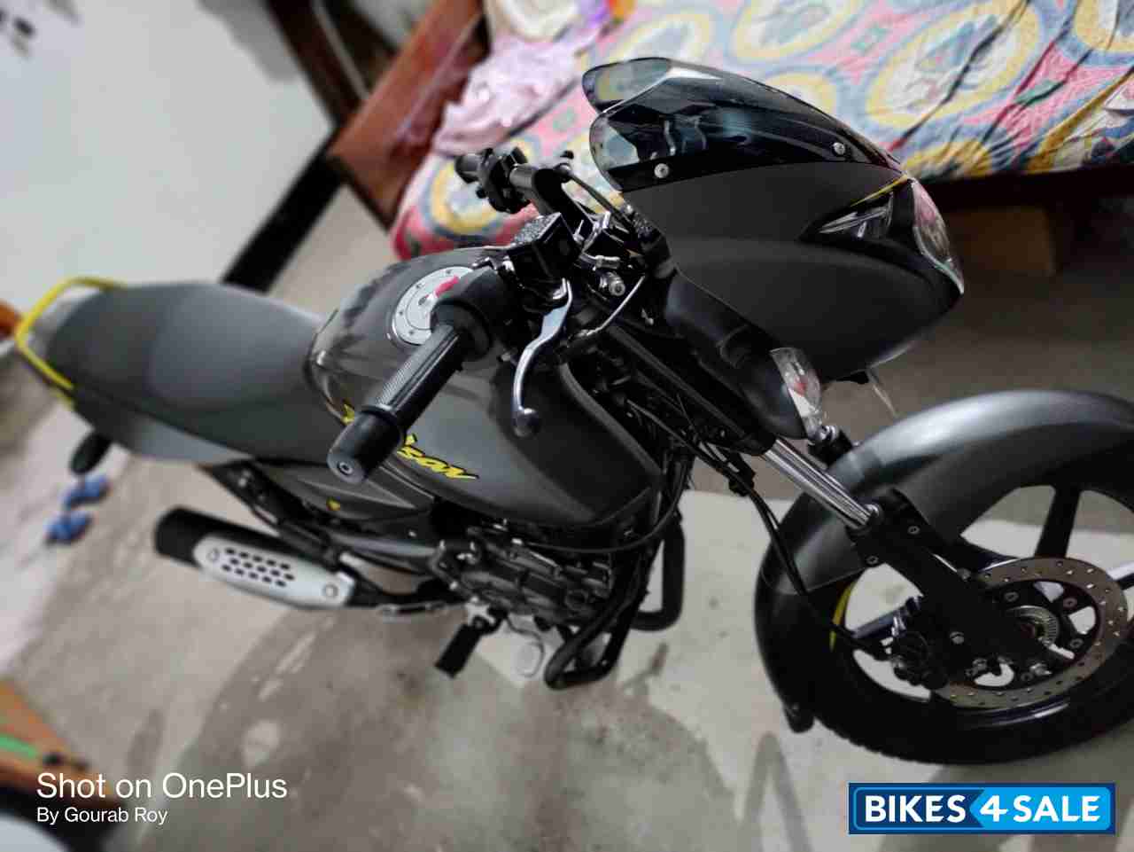 Black Bajaj Pulsar 150 Neon