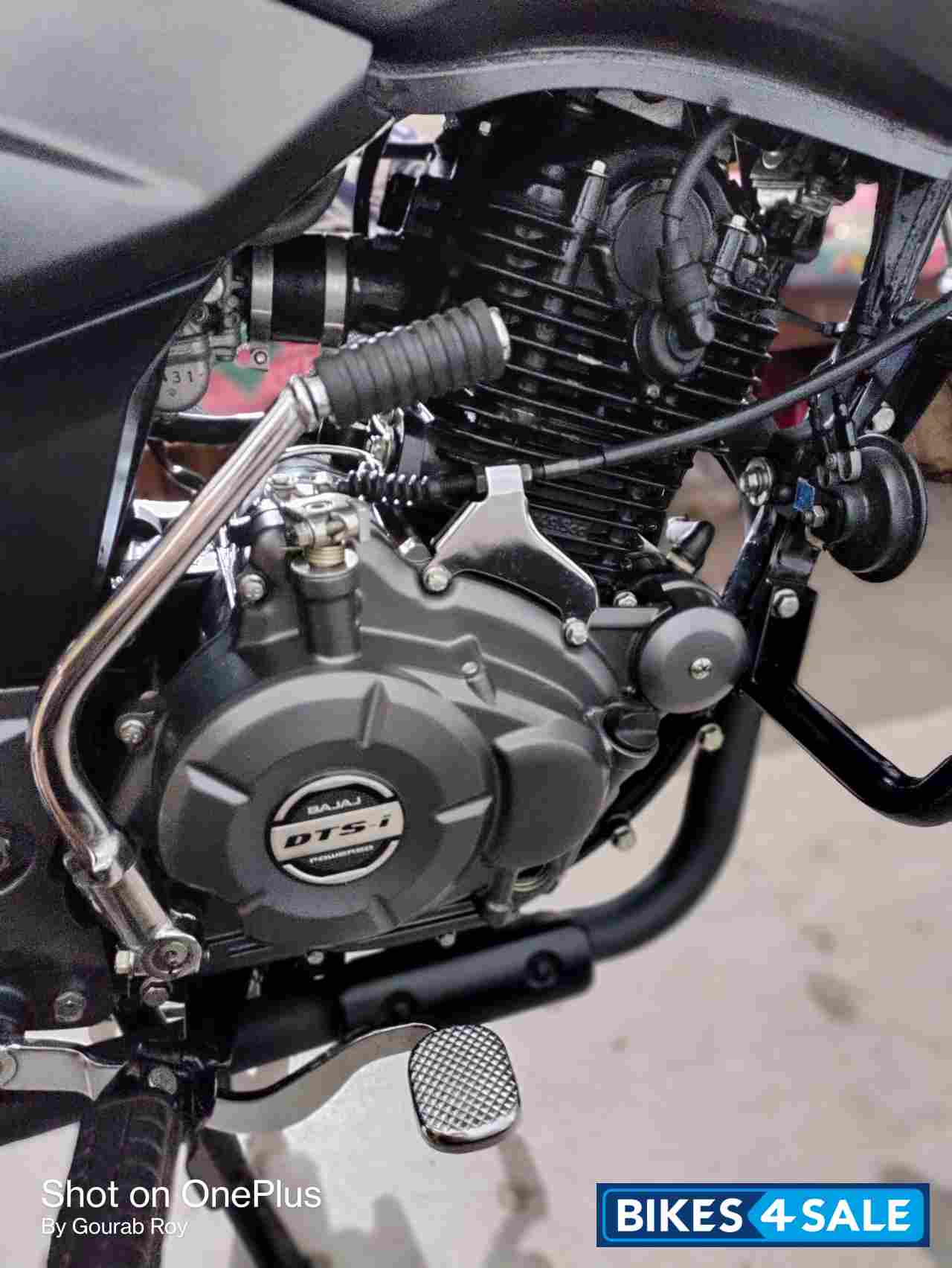 Black Bajaj Pulsar 150 Neon