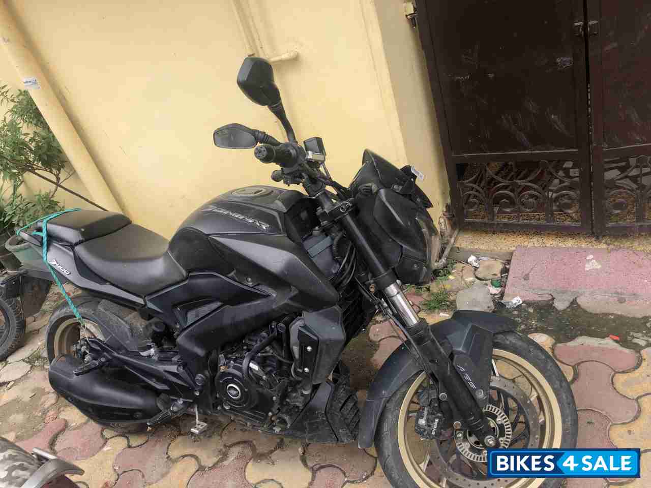 Bajaj Dominar 400