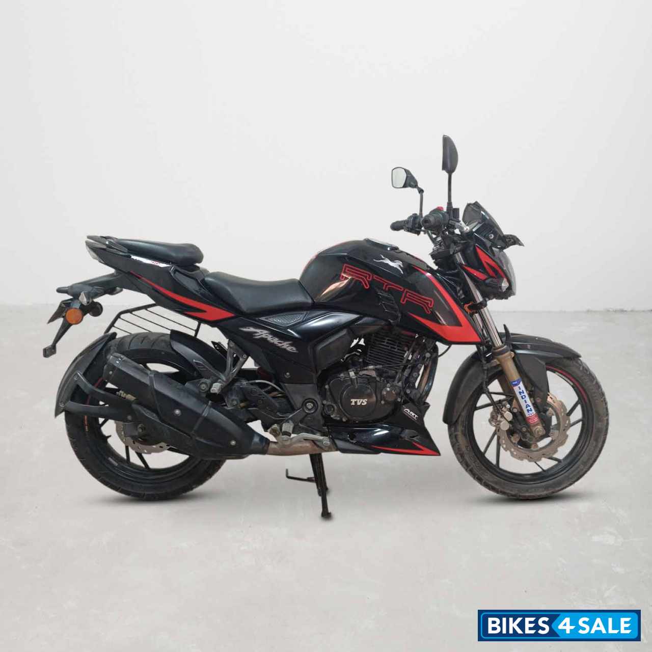 TVS Apache RTR 200 4V