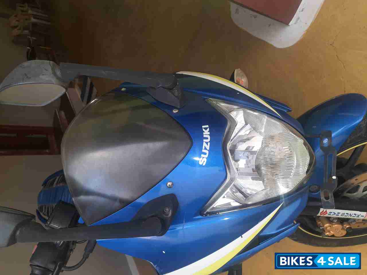 Blue Suzuki Gixxer SF Moto GP